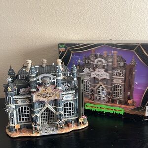 EUC Halloween 2004 Lemax Spookytown Dr. Stretch N Pull's Torture Factory #45001